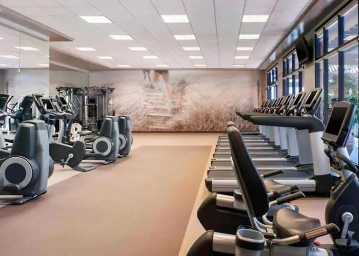 Sanctuary In 1bd With Amenities Fitness Room, Pools Etc Scottsdale